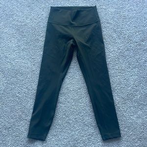 Lululemon wunder under